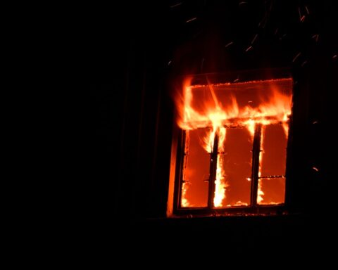 Fire Breaks Out in Novi Sad Building, 32 Residents Evacuated