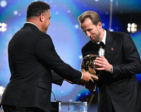 Harry Kane receiving the Ballon d'Or trophy during the 2026 awards ceremony.