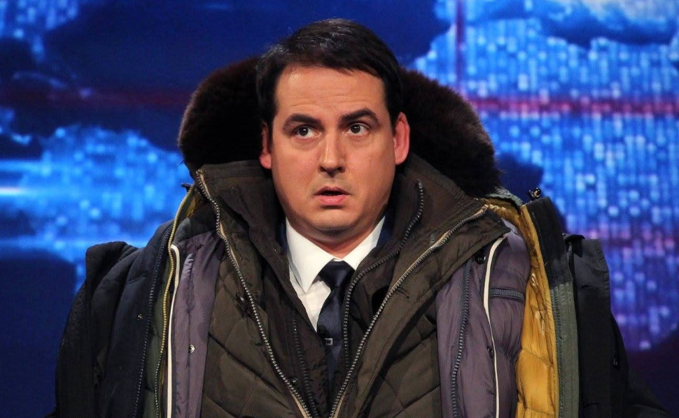 Serbian television host and political satirist Zoran Kesić during his show 24 Minuta.